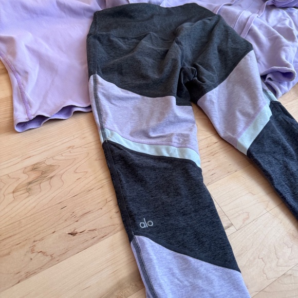 Workout Alo Yoga pants/Tank/Sweatshirt - Picture 2 of 4